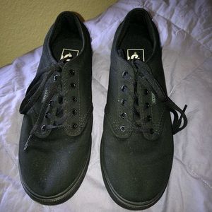 all black vans